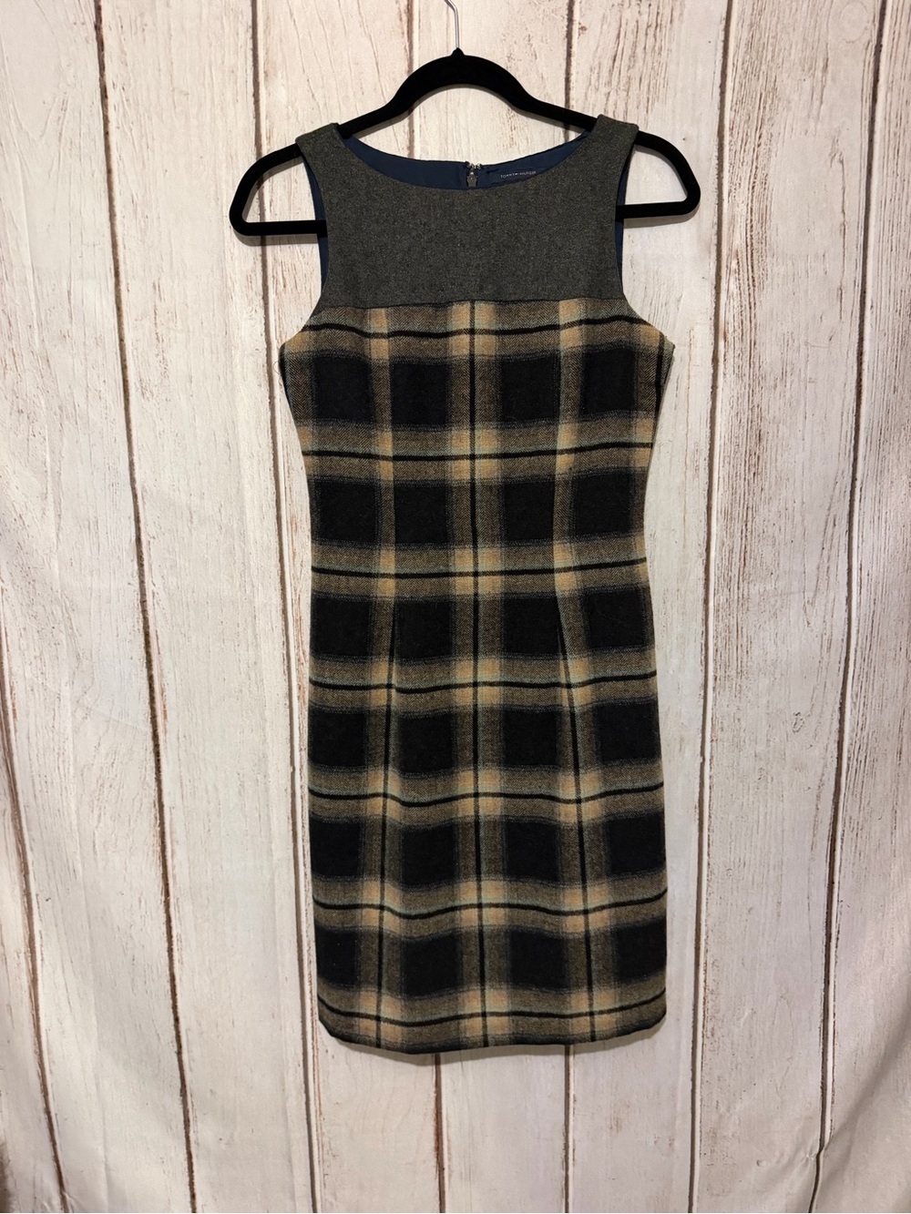 Tommy Hilfiger Plaid Wool Blend Sleeveless Sheath Dress Size 2 Gray Black Work